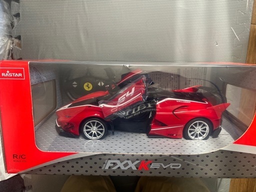 フェラーリ　ラジコンカー