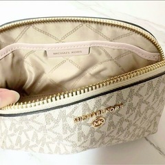 マイケルコース　Michael  KORS ポーチ　ホワイト　アイボリー　白の画像