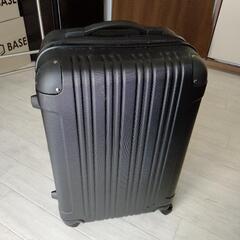 スーツケース　キャリーケース　鍵付き