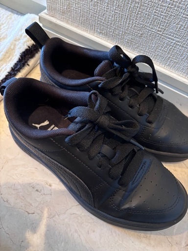 【美品】PUMA スニーカー　22cm
