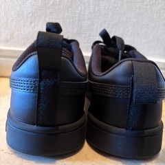 【美品】PUMA スニーカー　22cmの画像