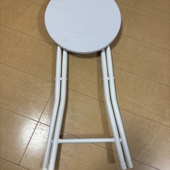 スツール　椅子　ホワイトの画像