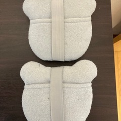 腕につける授乳クッションの画像
