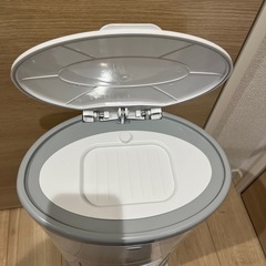 おむつゴミ箱日本育児Korbellの画像