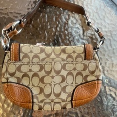 No.4  値下げ❗️
オシャレな【COACH】のハンド👜バッグの画像