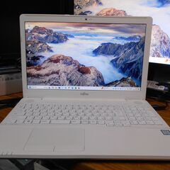 ノートパソコン 富士通 Windows 11 CPU i7-7700HQ メモリ16GB SSD480GB Office2021 Blu-rayの画像