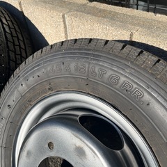 スタッドレスタイヤ ボンゴトラック ダブルタイヤの画像