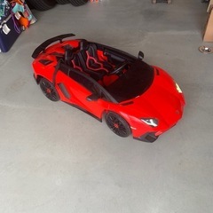 乗用玩具フェラーリ