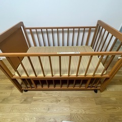 ベビーベッドの画像