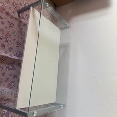 ガラステーブル