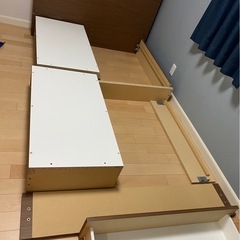 ベッドフレームの画像
