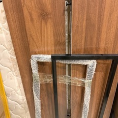 無料で差し上げます！オシャレなシングルベッド+棚？の画像