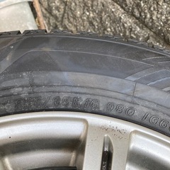ラッシュ　スタッドレスタイヤ　アルミホイール付き　中古　の画像