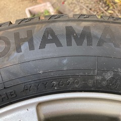 ラッシュ　スタッドレスタイヤ　アルミホイール付き　中古　の画像