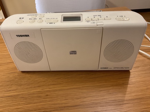 TOSHIBAポータブルCDプレーヤー　TY-C24  ラジオ聴けます