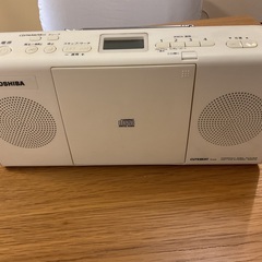 TOSHIBAポータブルCDプレーヤー　TY-C24  ラジオ聴けます