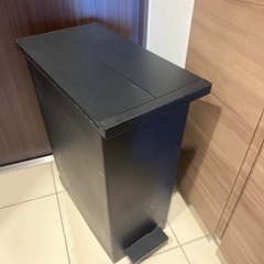 ゴミ箱　ブラック
