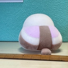 雪の妖精シマエナガ  置物の画像