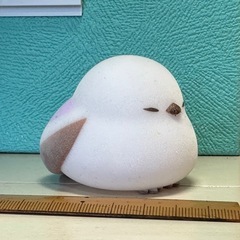 雪の妖精シマエナガ  置物の画像