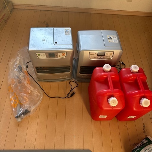ストーブ、ポリ缶