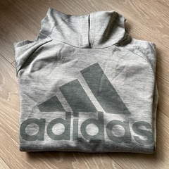 美品　adidas パーカー　アディダス　の画像