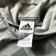 美品　adidas パーカー　アディダス　の画像