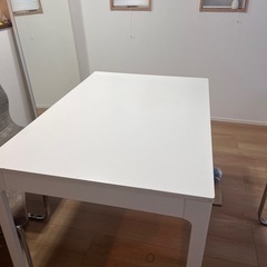 伸縮ダイニングテーブルの画像