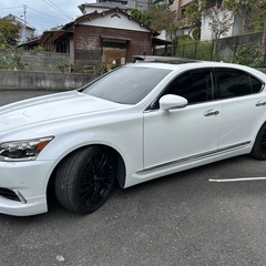 レクサスLS６００hモデリスタエアロ付きの画像