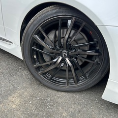 レクサスLS６００hモデリスタエアロ付きの画像