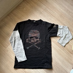 スカルデザイン 長袖Tシャツ　黒　かっこいい　ロンT 150サイズの画像