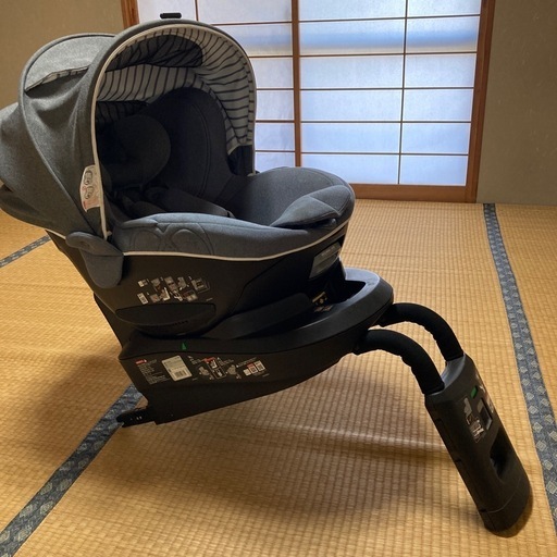 チャイルドシート\n