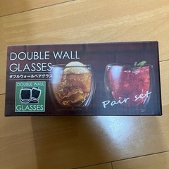 ガラスコップ2個の画像