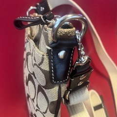 No.7  オシャレな【COACH】のショルダーバッグ👜バッグの画像