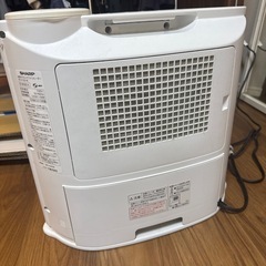 シャープ　セラミックファンヒーターの画像