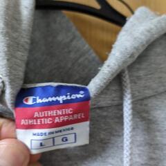 ‼️チャンピオンのパーカー‼️Lサイズ‼️値下げの画像
