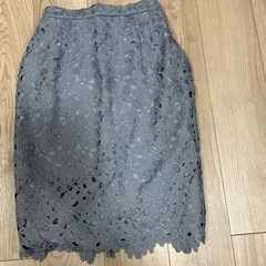 Nobleコート、FABIA　Vネックニット、KBF、INEDスカートの画像