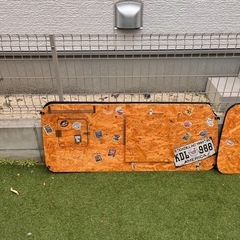 ハイエース　窓埋めパネルの画像