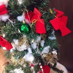 【19日、20日に取りに来れる方限定セール】二万相当　クリスマスツリー　新品ニトリクリスマスツリーケースつき　別売り　ライトつき　　の画像