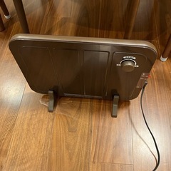【値下げ
】足元電気ヒーター