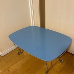 折りたたみテーブル