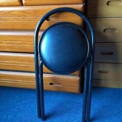 折りたたみ椅子（美品）の画像