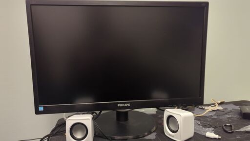 その他 PC monitor + free speakers