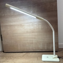 LED デスクスタンド　センサーライト