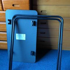 折りたたみテーブル（美品）／グレーで清潔感ありの画像