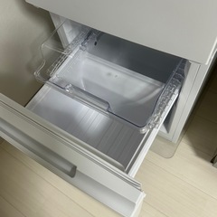 SHARP 冷蔵庫179L　両開きドア　使用期間3ヶ月の画像
