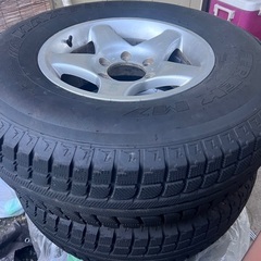 スタッドレス　バリ溝　235/85/R16 サーフ 