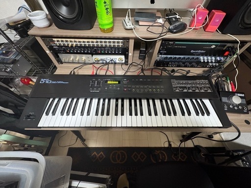 ROLAND D-10 シンセサイザー
