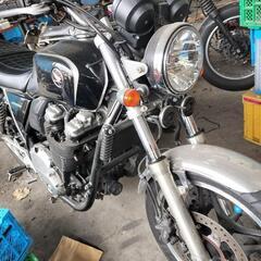 CB1100