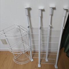 突っ張り棚と三角ラック