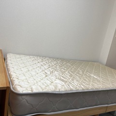 セミダブルベッドの画像